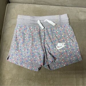 Girls Nike shorts 6X/L